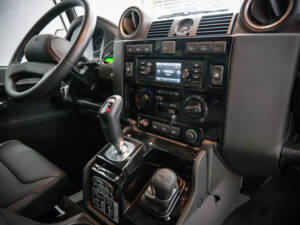 Bild 20/36 von Land Rover Defender 90 Works V8 &quot;70th Edition&quot; (2015)
