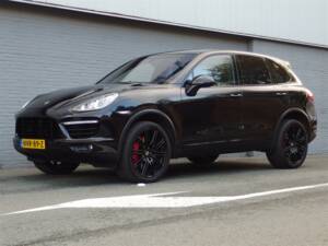 Imagen 1/97 de Porsche Cayenne Turbo (2011)
