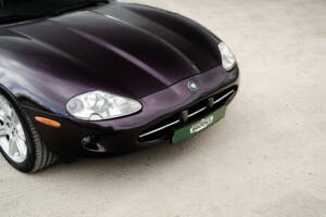 Imagen 8/36 de Jaguar XK8 4.0 (1999)