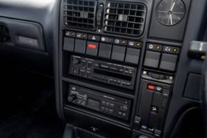 Image 46/75 of Lotus Carlton (1991)