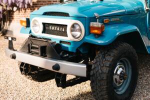 Image 8/27 of Toyota Land Cruiser FJ 45 (1976)