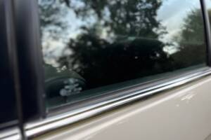 Bild 37/47 von BMW 528i (1986)