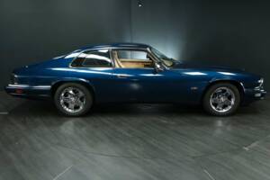 Image 6/49 de Jaguar XJS 4.0 (1995)
