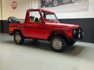 Image 29/50 de Mercedes-Benz 230 CE (1981)