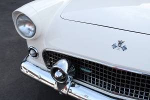 Image 38/40 of Ford Thunderbird (1955)