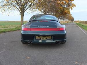 Bild 21/73 von Porsche 911 Carrera 4S (2004)