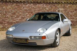 Image 16/50 of Porsche 928 GTS (1993)