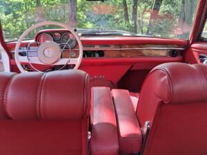 Afbeelding 11/12 van Mercedes-Benz 250 SE (1966)