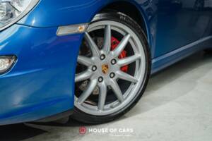 Bild 11/23 von Porsche 911 Carrera 4S (2006)