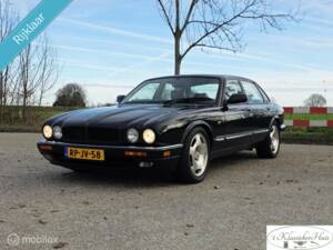 Image 1/31 of Jaguar XJR 4.0 Supercharged (1997)