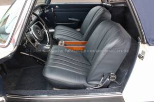 Afbeelding 12/31 van Mercedes-Benz 230 SL (1967)