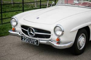 Image 8/49 of Mercedes-Benz 190 SL (1960)