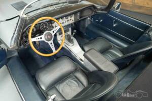 Image 11/19 of Jaguar E-Type 3.8 (1961)