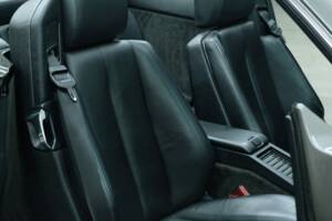 Image 40/50 of Mercedes-Benz SL 500 (1994)