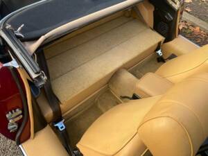 Immagine 27/50 di Jaguar E-Type V12 (1973)