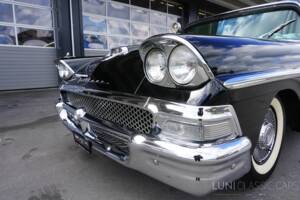 Image 15/77 of Ford Fairlane 500 Club Victoria (1958)