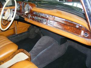 Afbeelding 5/68 van Mercedes-Benz 300 SE (1964)