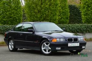 Bild 7/50 von BMW 320i (1994)