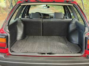 Image 16/21 of Volkswagen Passat Variant 2.0 (1990)