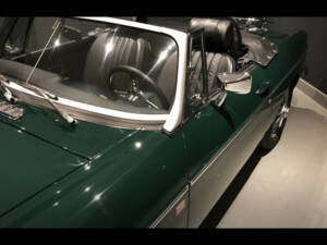 Image 12/40 of MG MGB (1974)