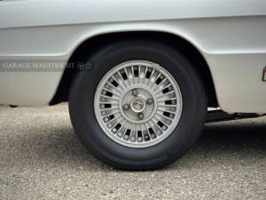 Image 22/95 of Alfa Romeo 2000 Spider Veloce (1980)