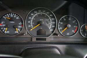 Image 24/33 of Mercedes-Benz SL 500 (2001)