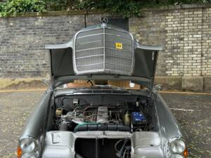 Bild 47/50 von Mercedes-Benz 220 SE b (1966)