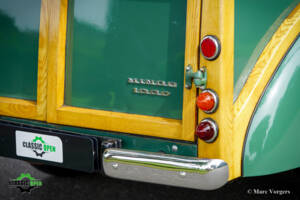 Image 35/43 of Morris Minor 1000 Traveller (1965)