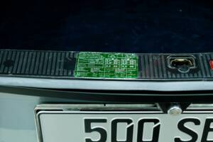 Image 16/50 of Mercedes-Benz 500 SEC (1982)