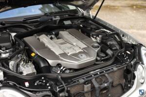 Image 47/72 of Mercedes-Benz E 55 AMG (2002)