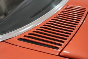 Image 16/89 of Mercedes-Benz 500 SLC (1980)