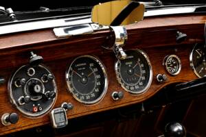 Image 9/15 of Lagonda V12 DHC (1938)