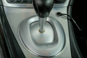 Bild 27/48 von Volvo V 70 2.4 (2006)