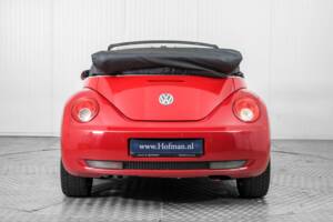 Image 13/50 de Volkswagen New Beetle 2.0 (2006)