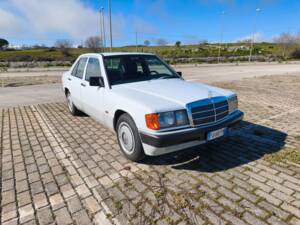 Image 1/22 of Mercedes-Benz 190 E 1.8 (1990)