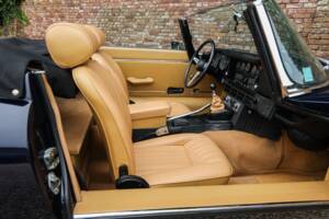 Obraz 43/50 pojazdu Jaguar E-Type V12 (1973)