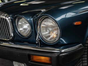 Bild 17/32 von Daimler Double Six (1986)