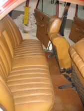 Bild 4/4 von Mercedes-Benz 230 (1971)