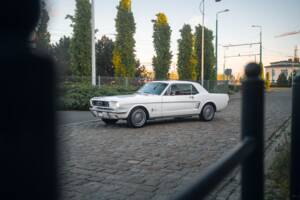 Image 38/53 of Ford Mustang 200 (1966)