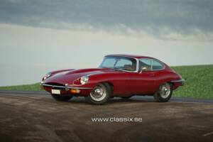 Image 14/17 of Jaguar E-Type (1970)