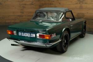 Image 15/19 of Triumph TR 6 (1974)