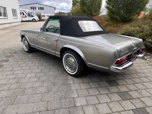 Image 31/36 of Mercedes-Benz 280 SL (1968)