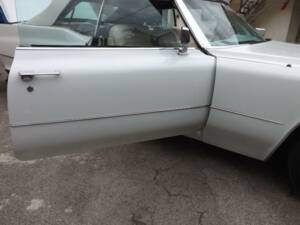 Image 25/50 of Cadillac DeVille Convertible (1969)