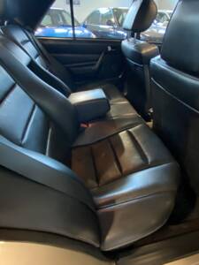 Bild 19/66 von Mercedes-Benz 190 E 2.3-16V (1986)