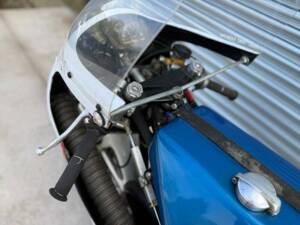 Image 8/42 of Triumph T 150 V Trident (1973)