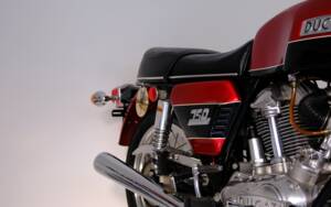 Immagine 26/96 di Ducati 750 GT (1974)