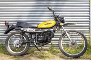 Image 1/20 of Suzuki DUMMY (1974)