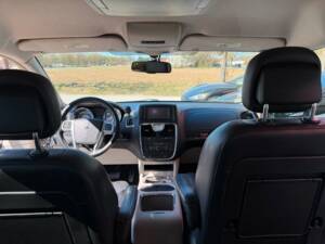 Bild 14/22 von Lancia Voyager 3.6 (2012)
