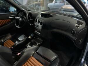 Imagen 29/62 de Alfa Romeo 156 3.2 V6 GTA (2005)