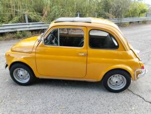 Image 28/33 of FIAT 500 L (1970)